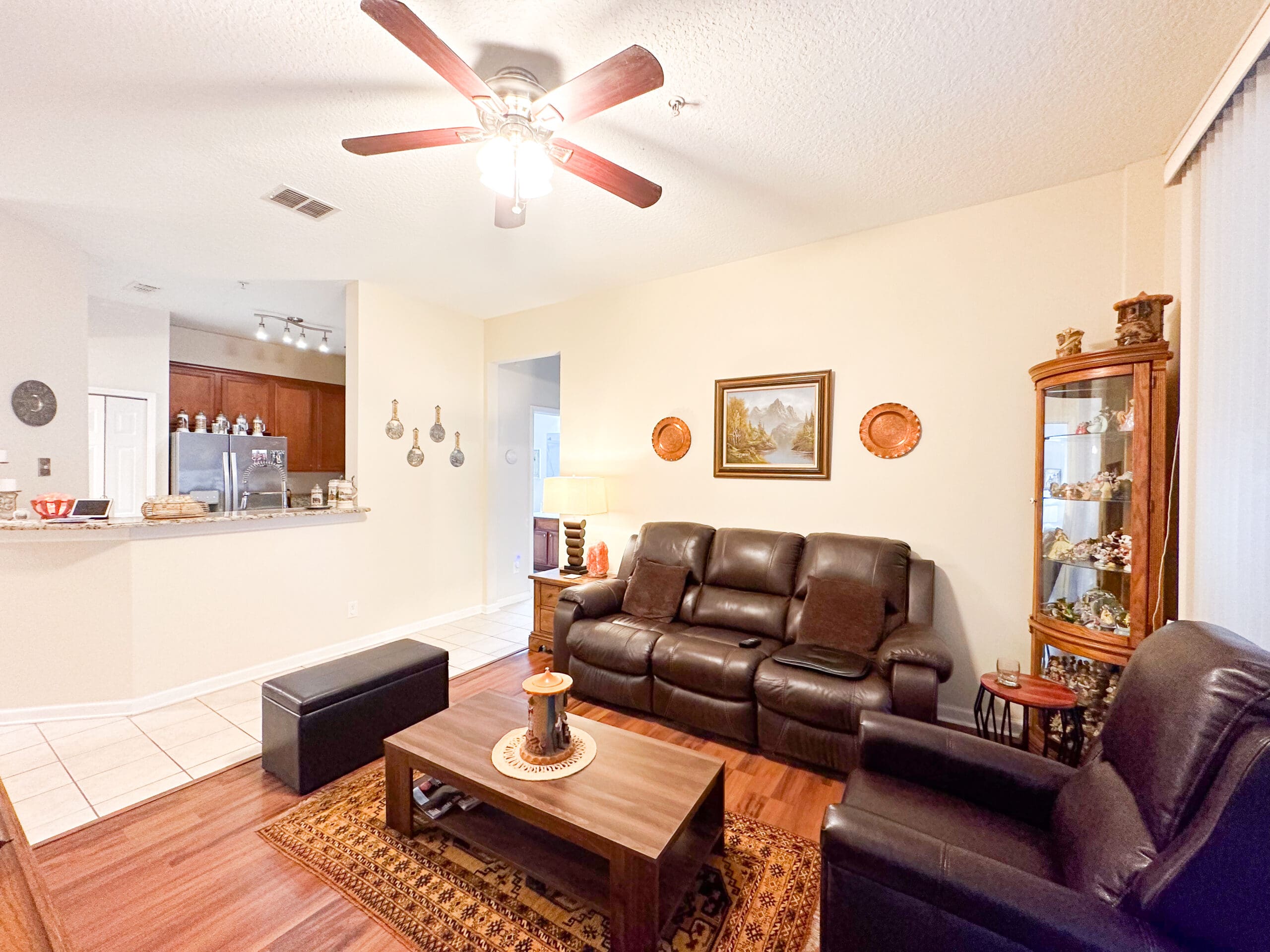 SGC - Condo Unit - Wide Shot-12